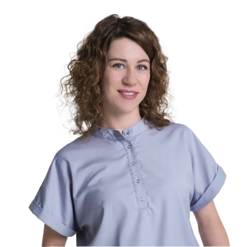 Стоматолог подбирает метод отбеливания