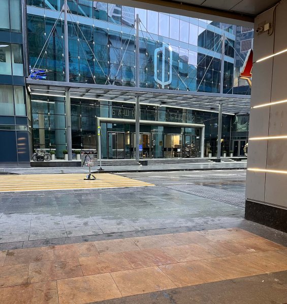 Фото прохода до клиники DHC